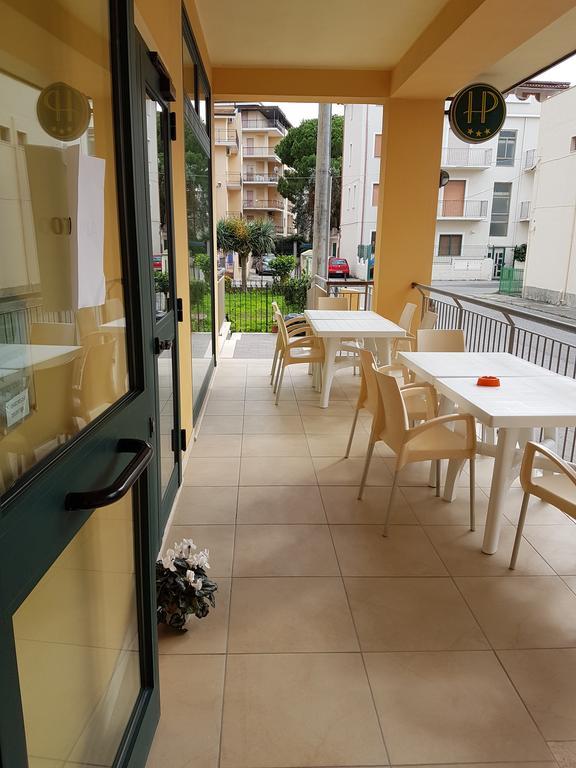 Pino Hotel Gizzeria Exterior foto